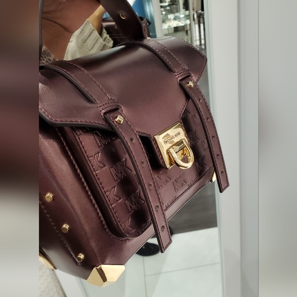 New 🎀 Michael Kors MANHATTAN MD Satchel Bordeaux Bronze Color - Picture 3 of 10